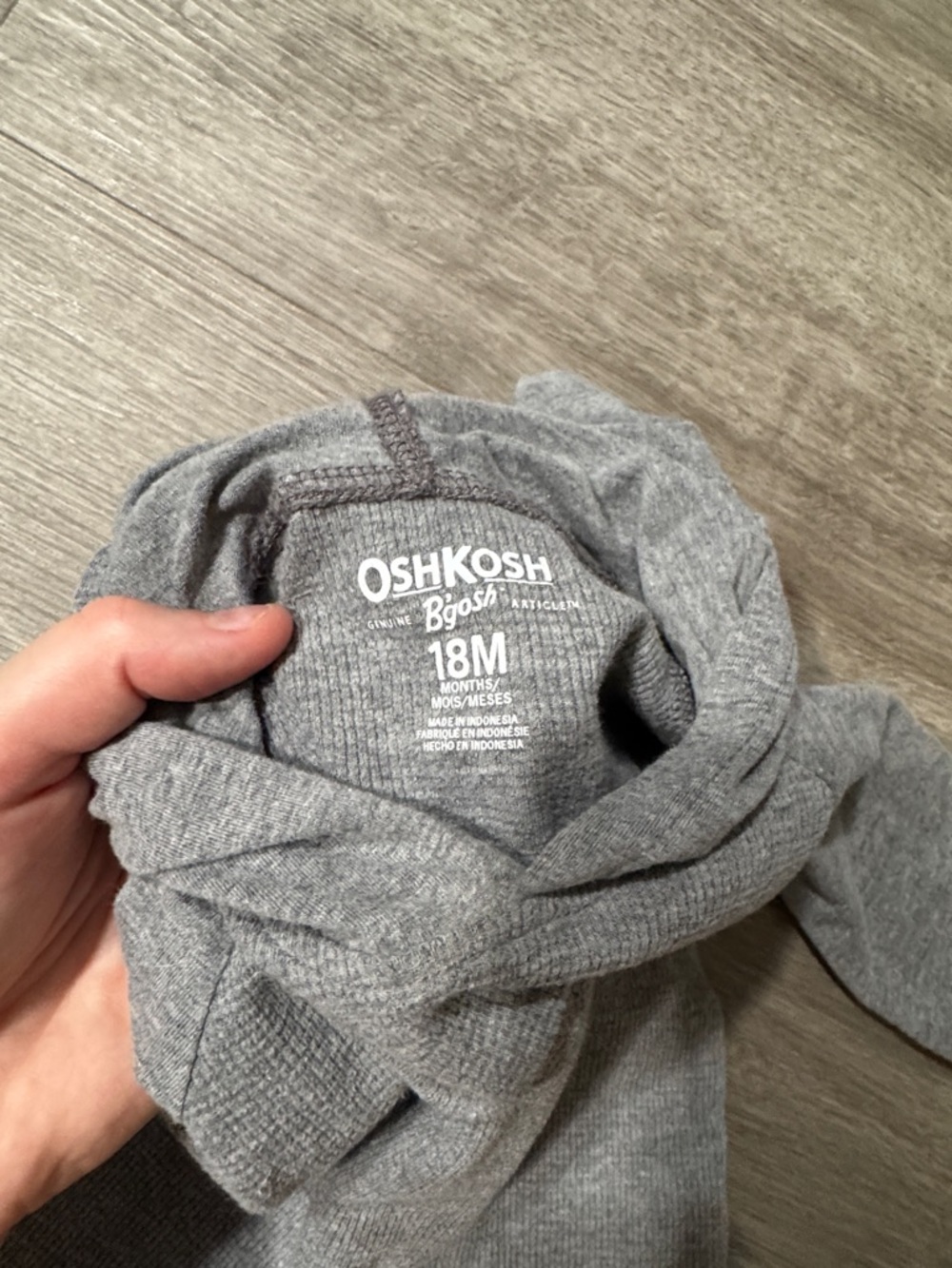 Oshkosh B’Gosh Hooded Long Sleeve - Picture 4 of 4